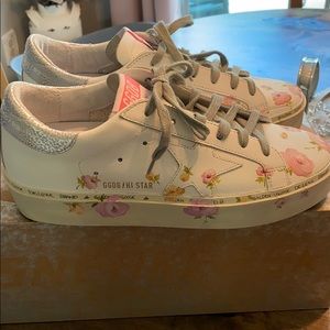 Golden Goose Sneakers